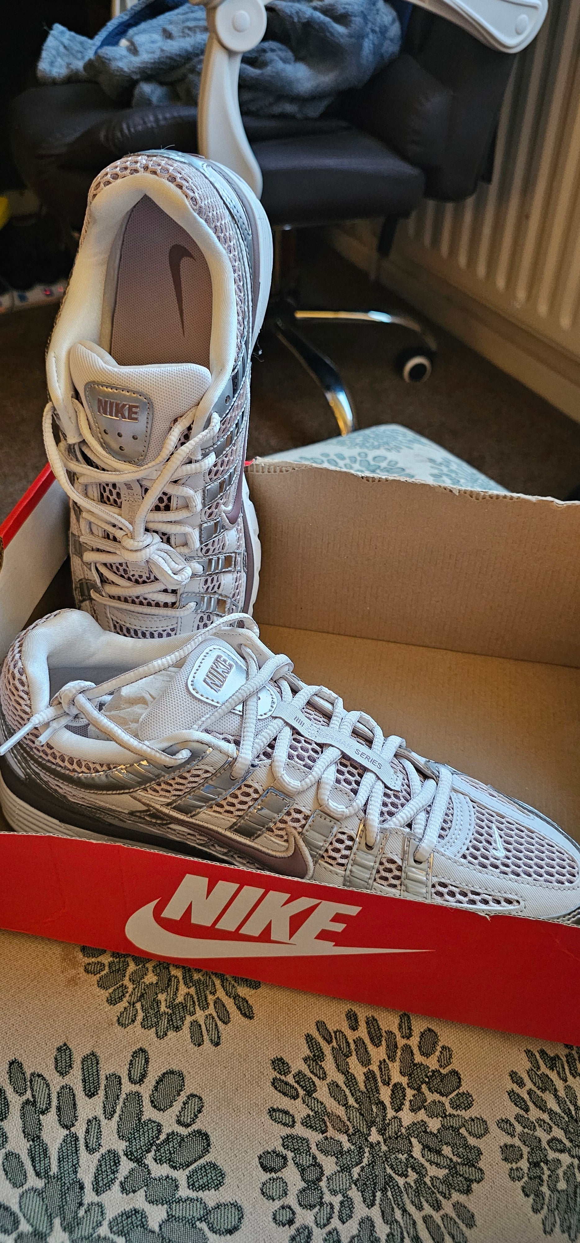 Nike Womens P-6000 Trainers Size 8 UK