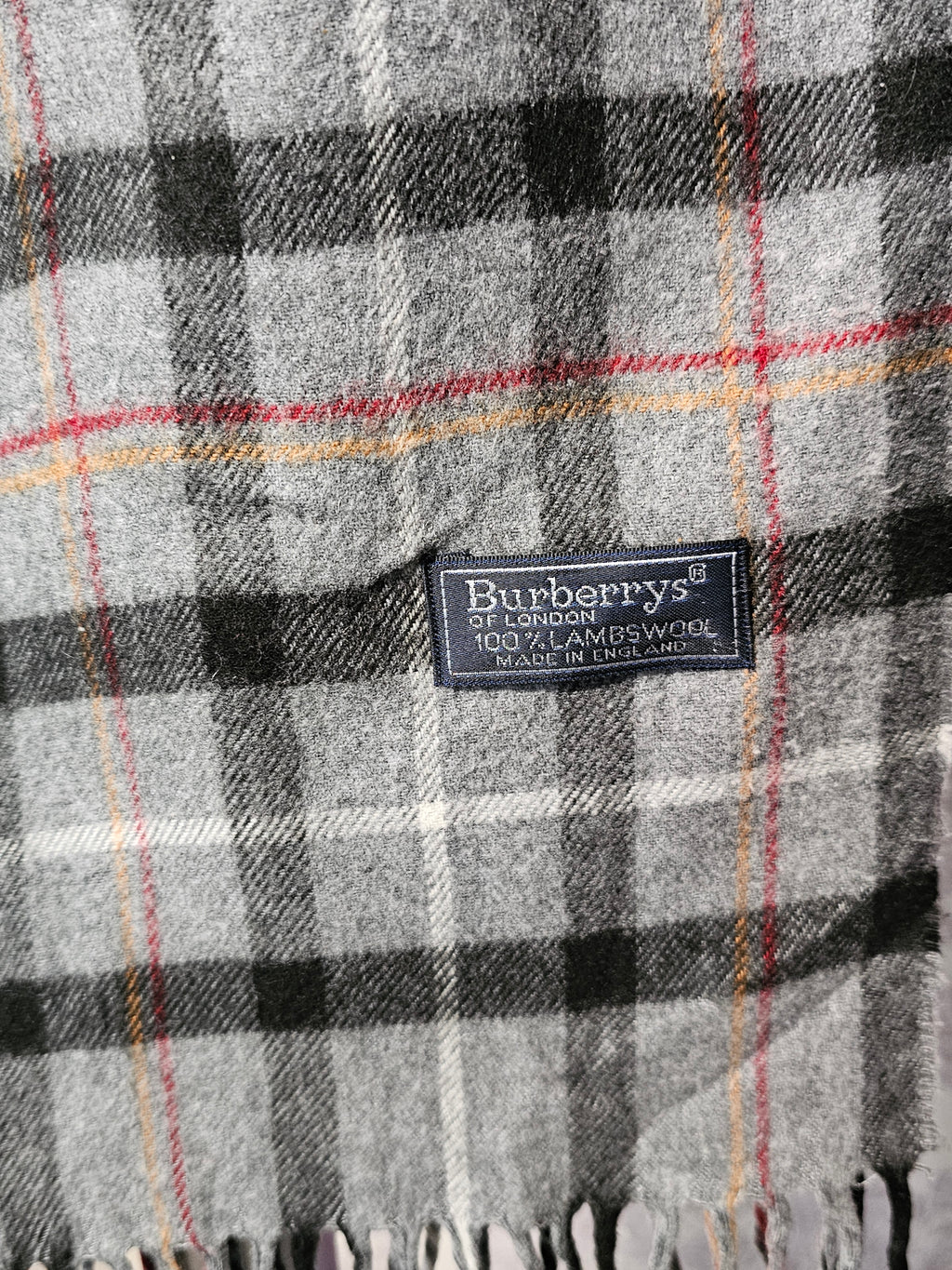 Burberrys  Unisex  100% Lambswool Scarf (Pre Loved)