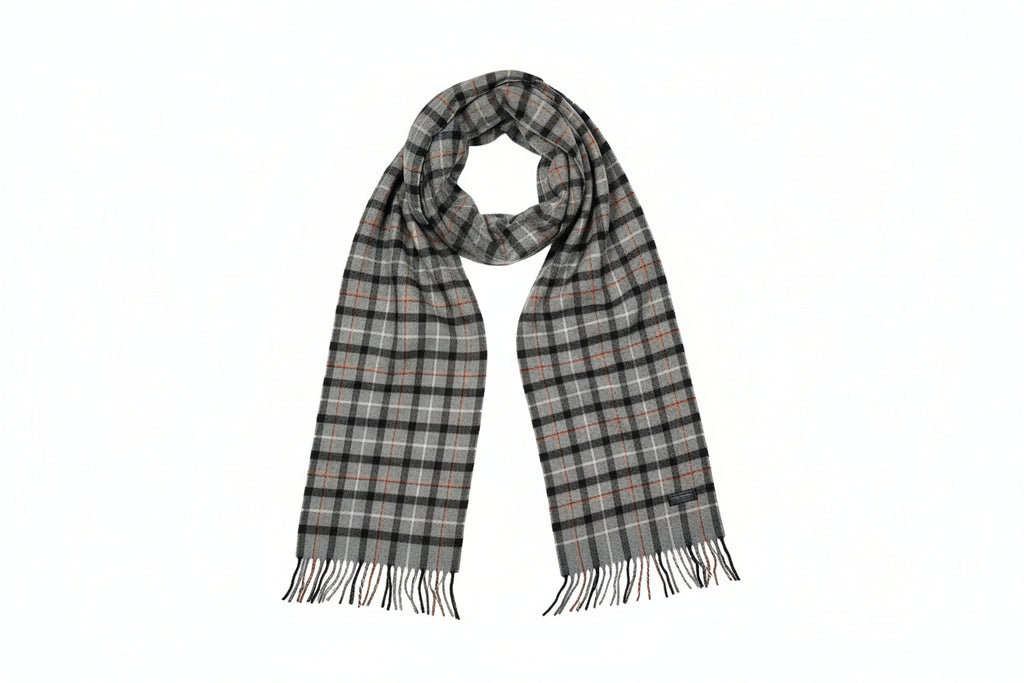 Burberrys  Unisex  100% Lambswool Scarf (Pre Loved)