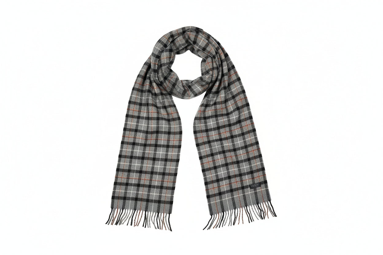 Burberrys  Unisex  100% Lambswool Scarf (Pre Loved)