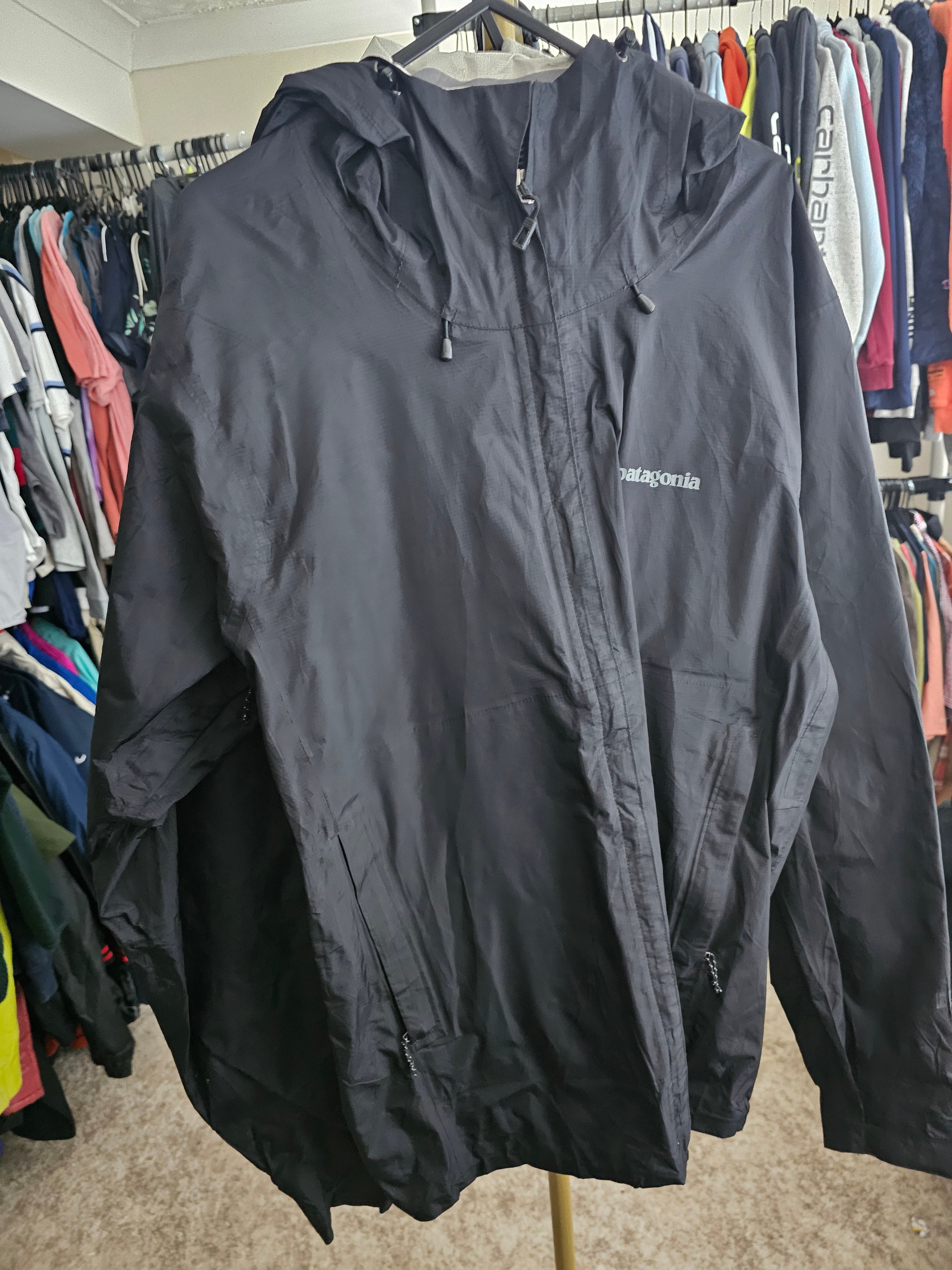 Patagonia Men'S Black Hooded Jacket  Size L  Pre loved