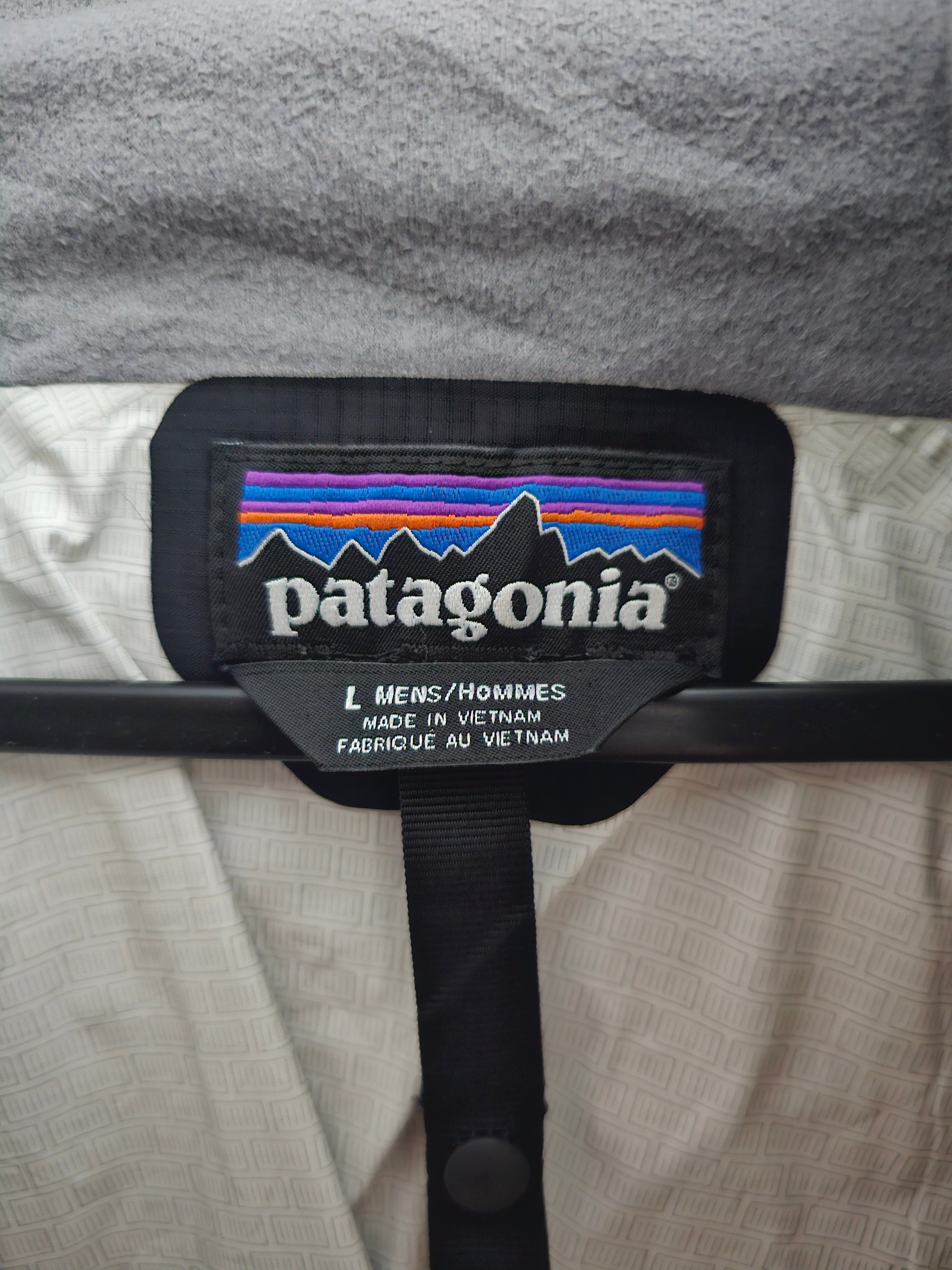 Patagonia Men'S Black Hooded Jacket  Size L  Pre loved