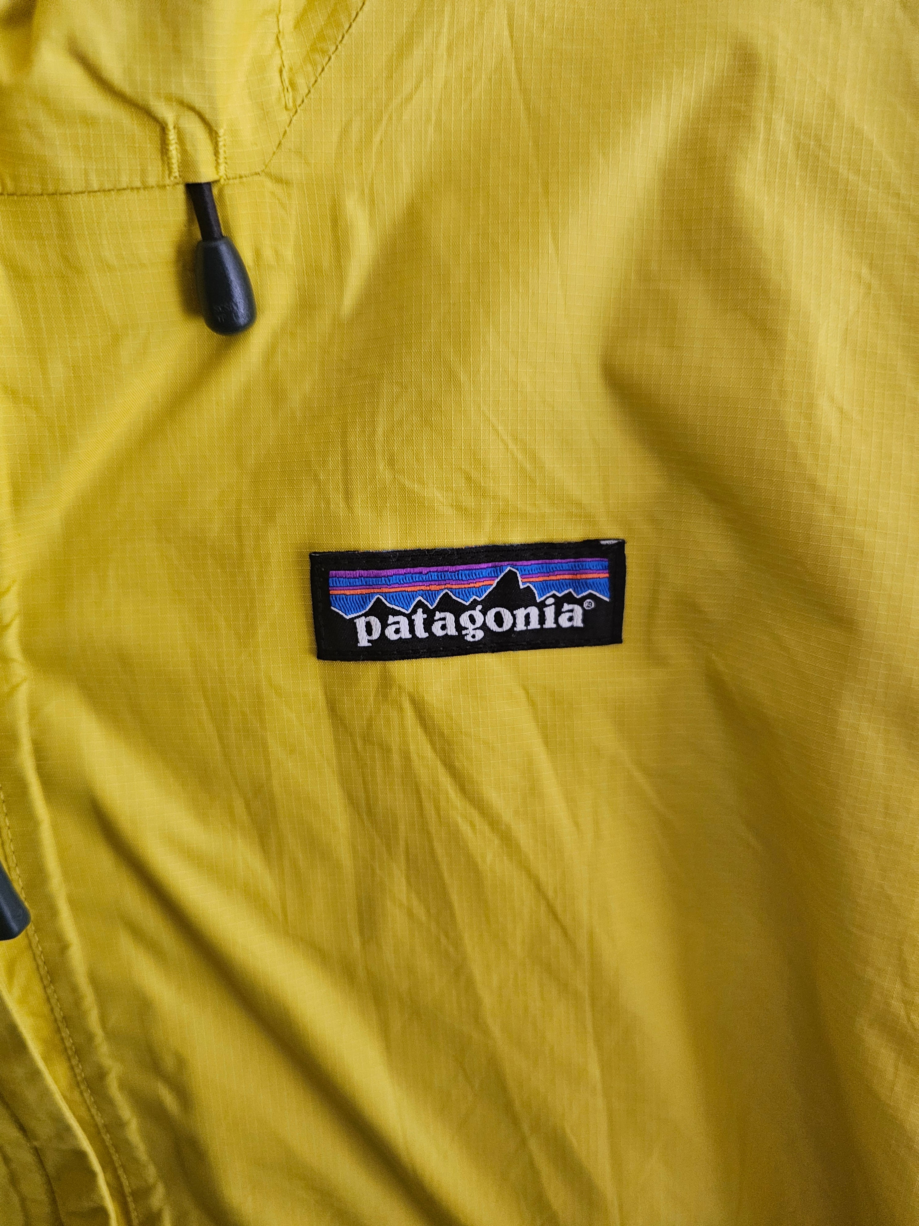Patagonia Men'S Yellow And Black Jacket  Size M  Pre Loved