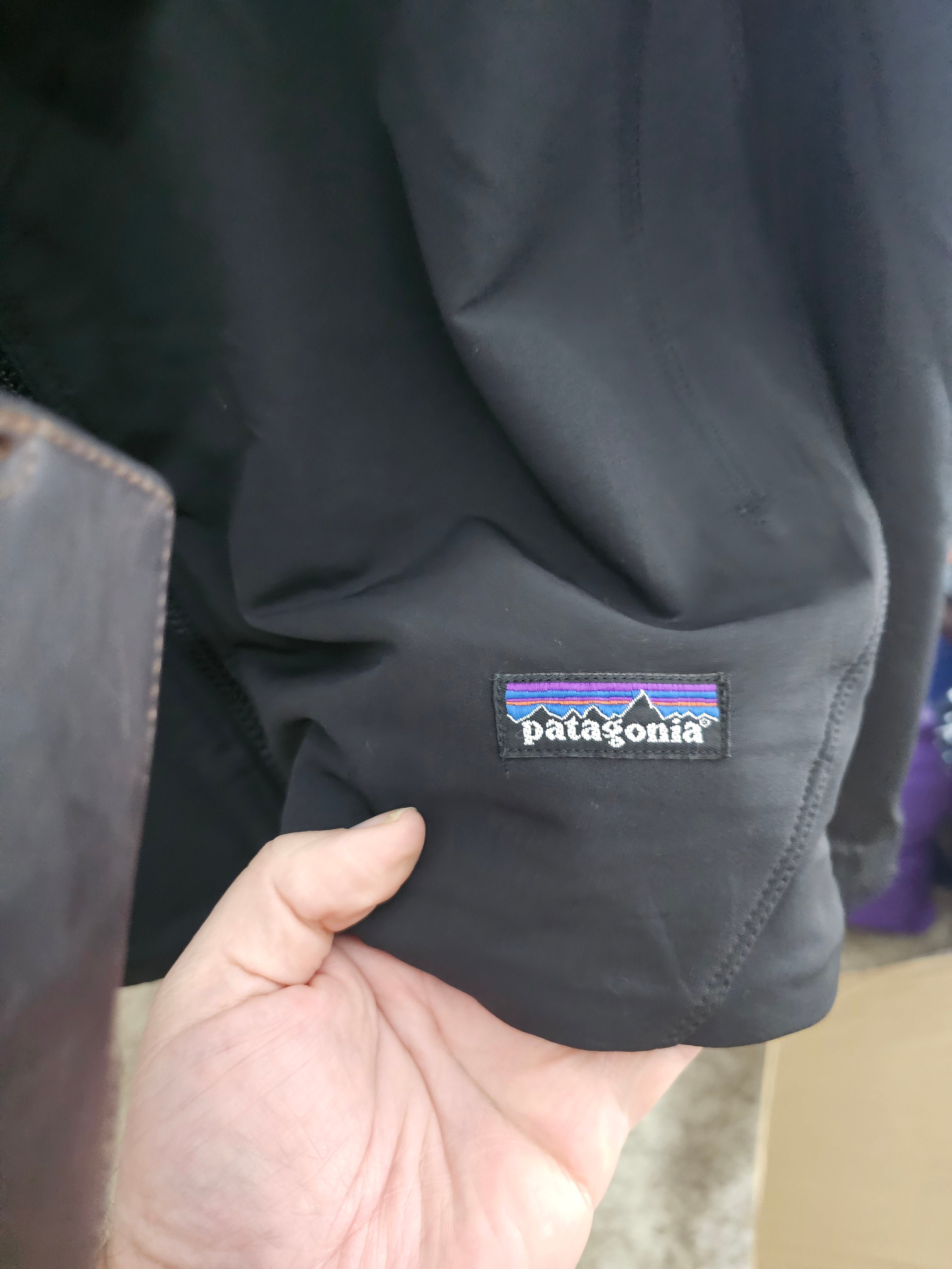 Patagonia Torrent shell Jacket Black Large ( Pre Loved)