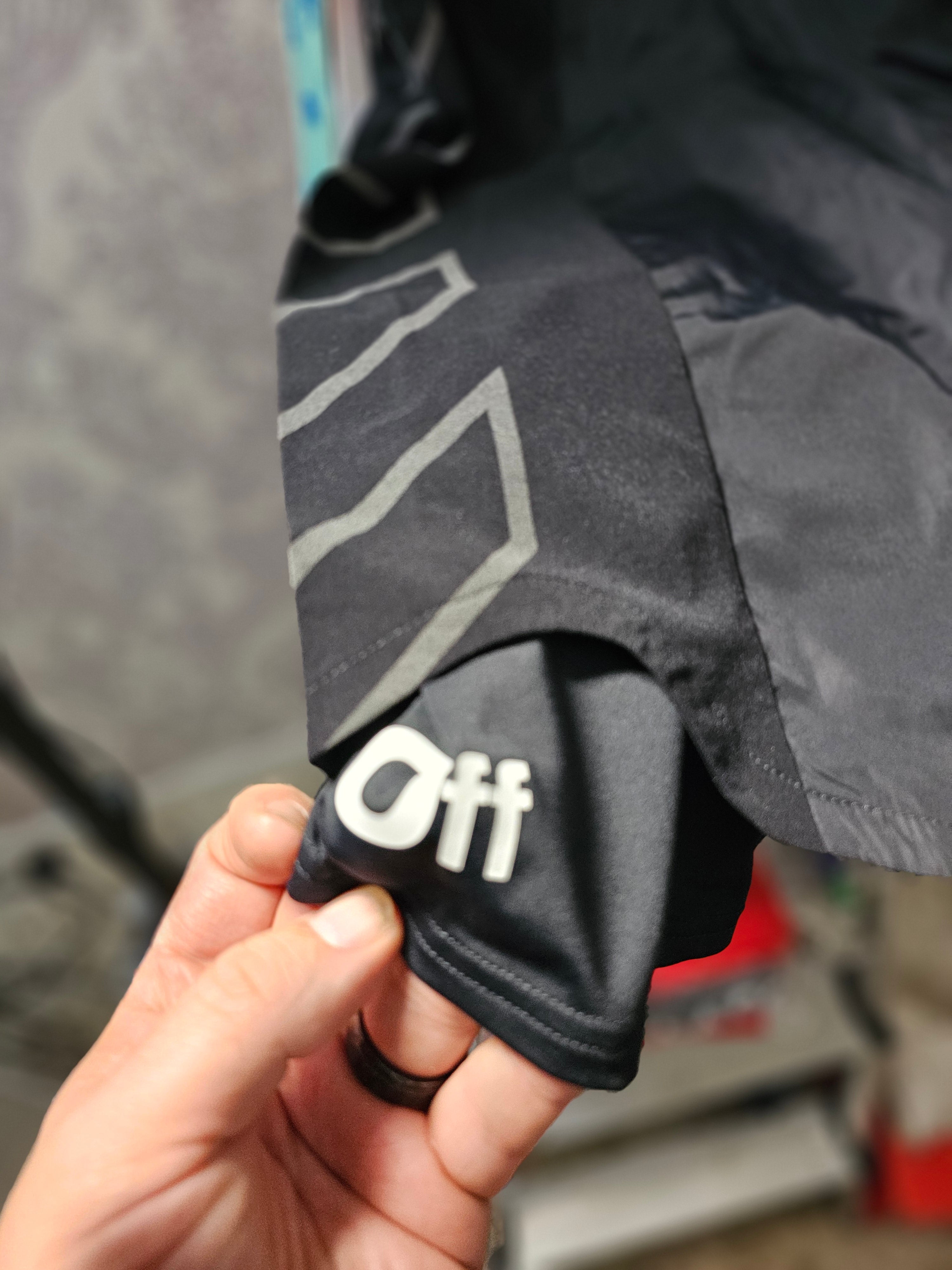 Off White Men's Diag Arrow 2-in-1 Woven Tracksuit Short  Size M