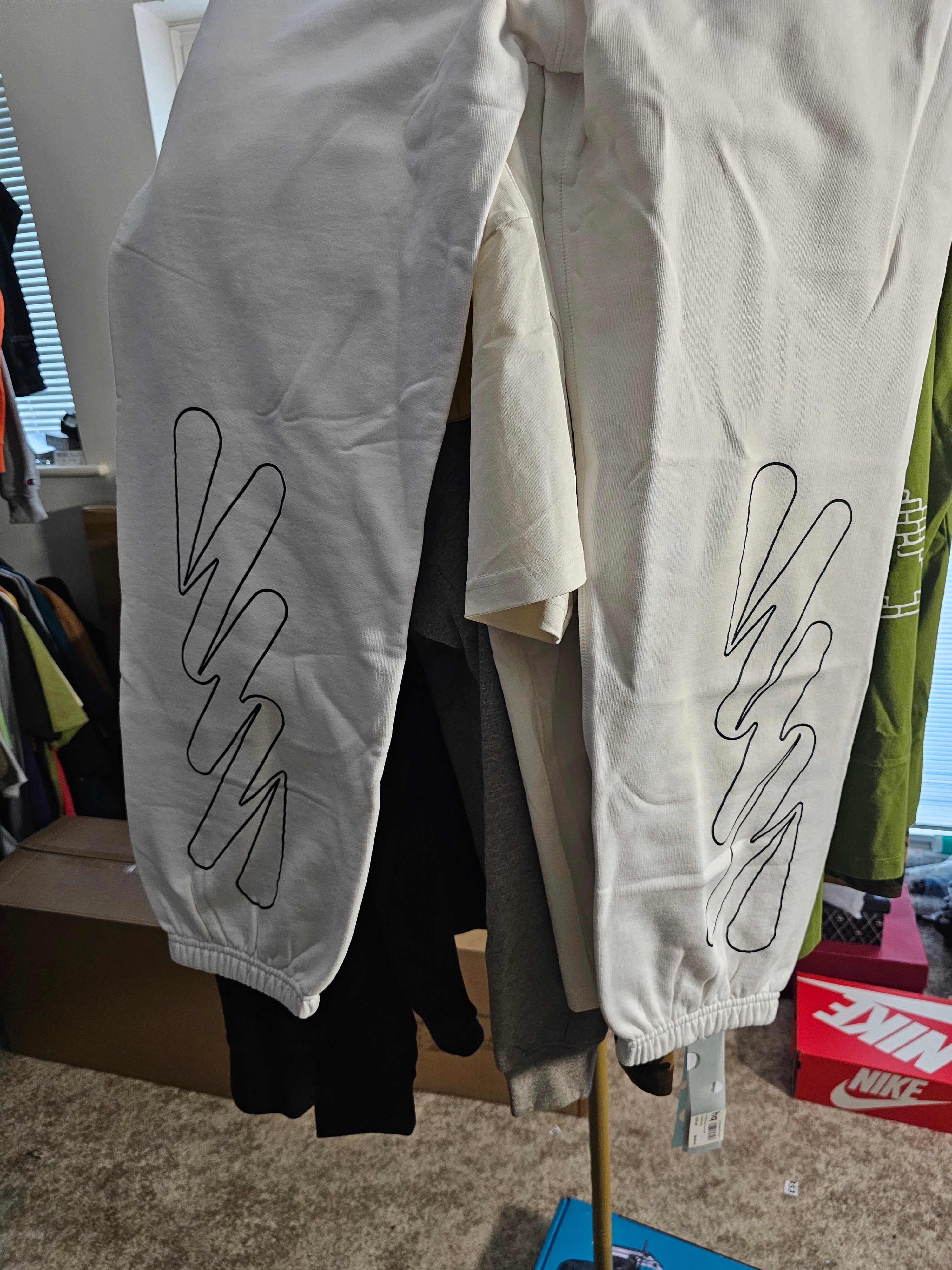 Off White  Men's Wave Swap Logo Print Slim Fit Joggers Size L