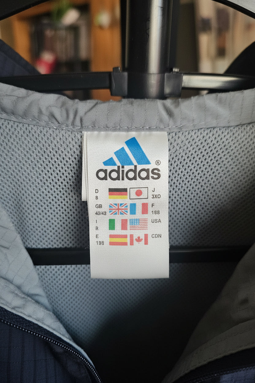 Adidas Wind breaker size  Large (PreLoved)