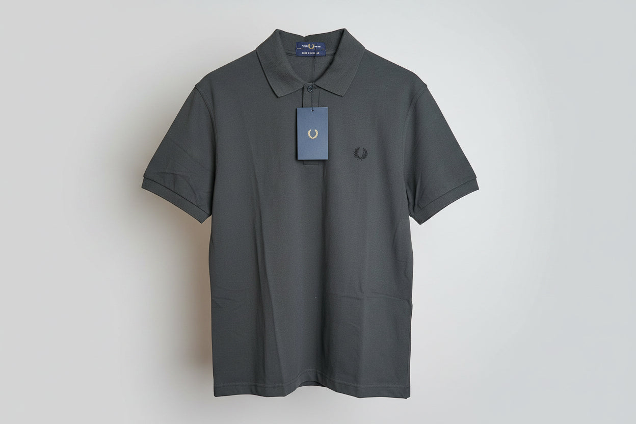 Fred Perry Polo Shirt Size Med-Large (BNWT)