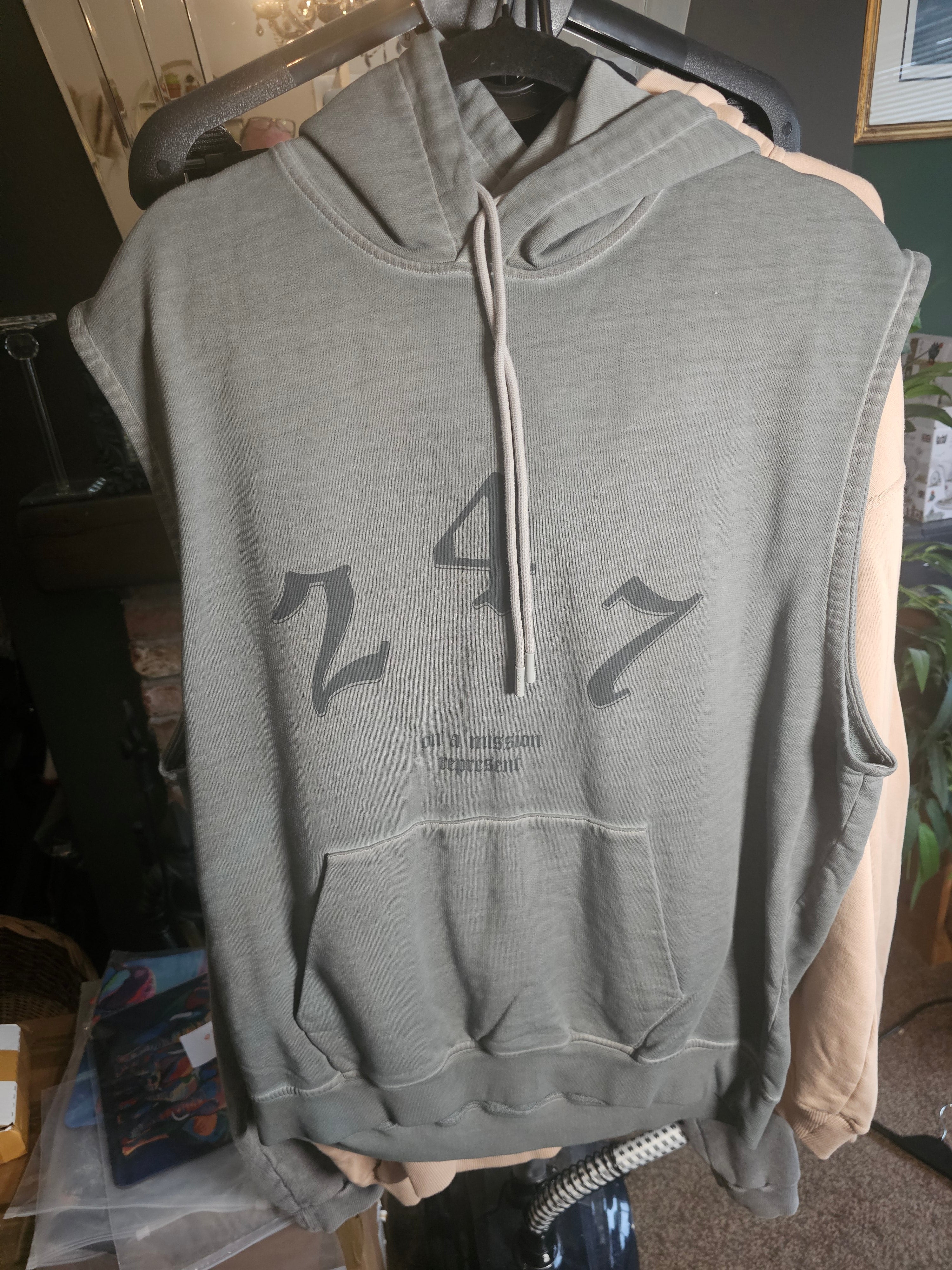 represent 247 sleeveless hoodie