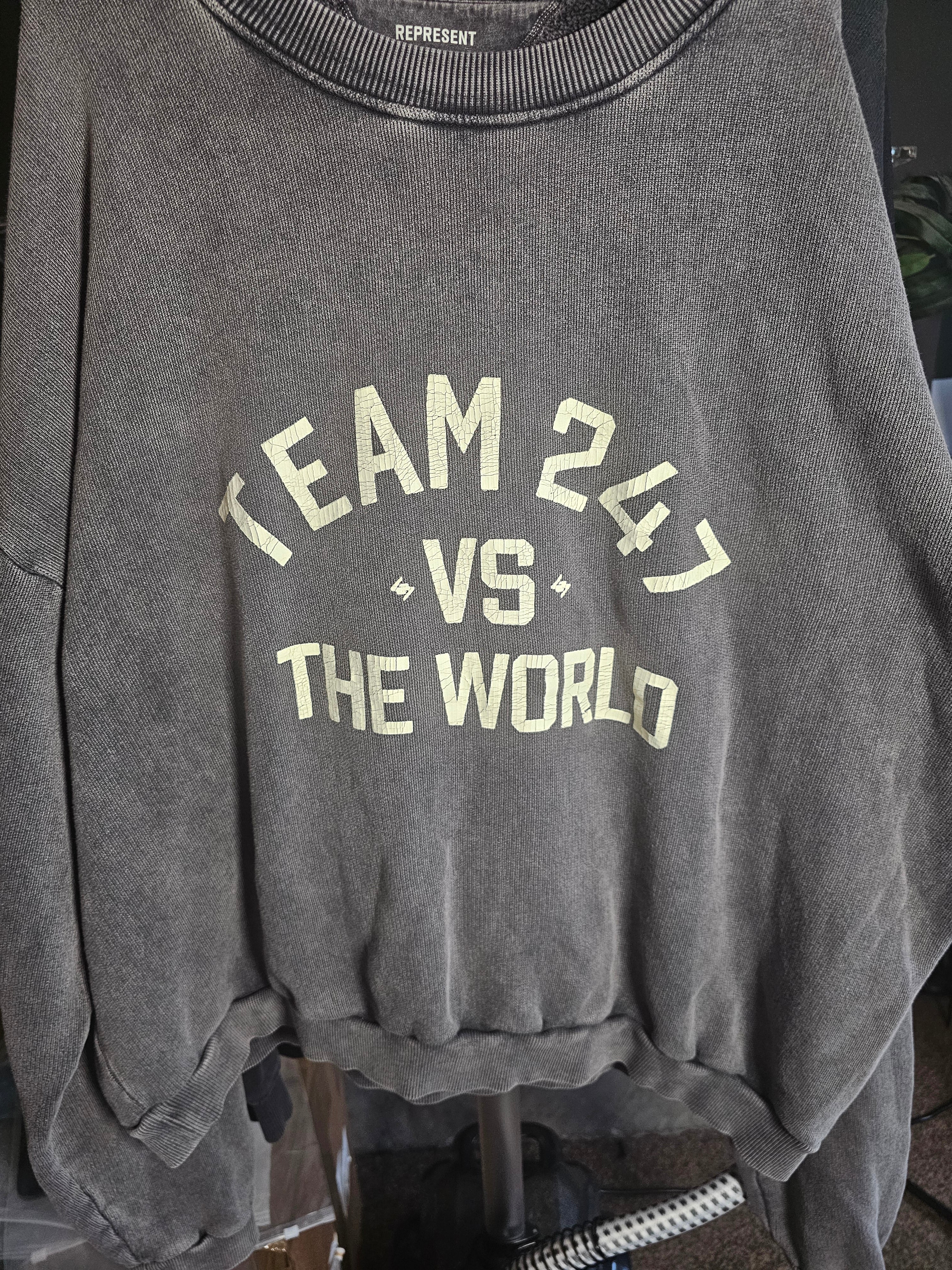 Represent 247 sweatshirt Size Large